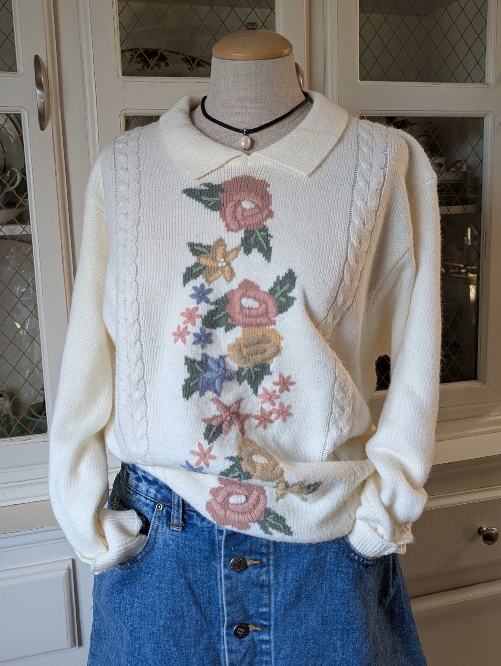 VTG Embroidered Cream Pastel Floral Cable-Knit Women's Polo Sweater Flowers